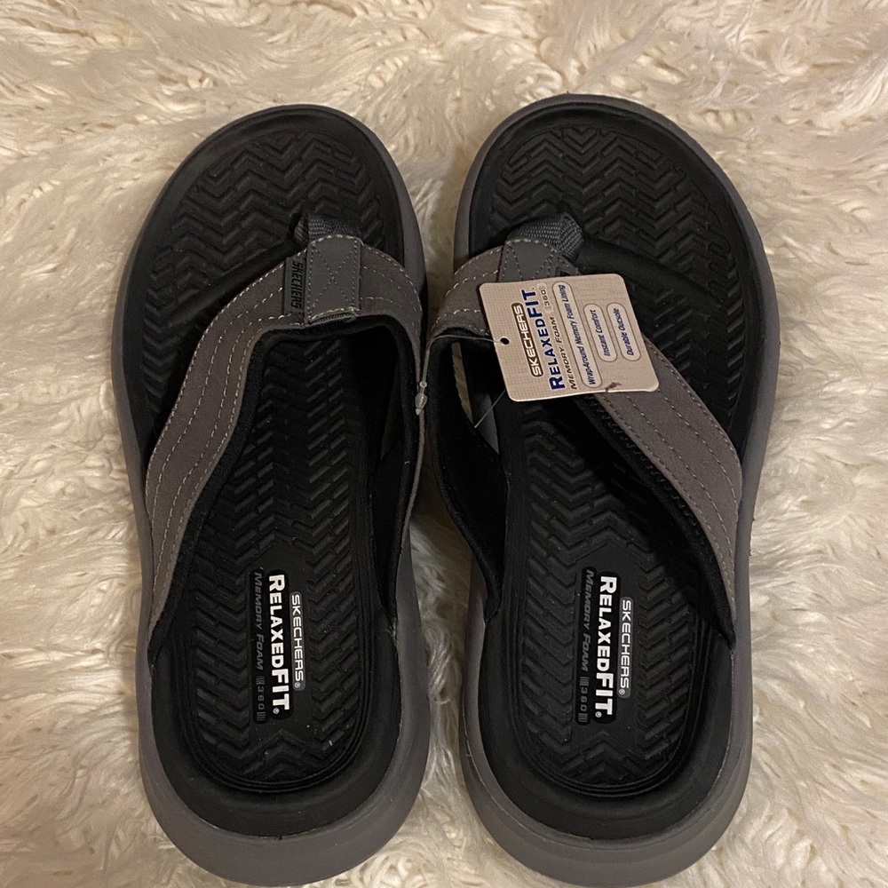 Skechers Men's Black and Gray Sandals